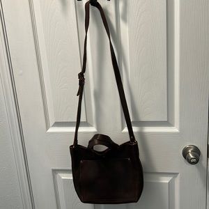 Purse 👜 crossbody or use as a purse !